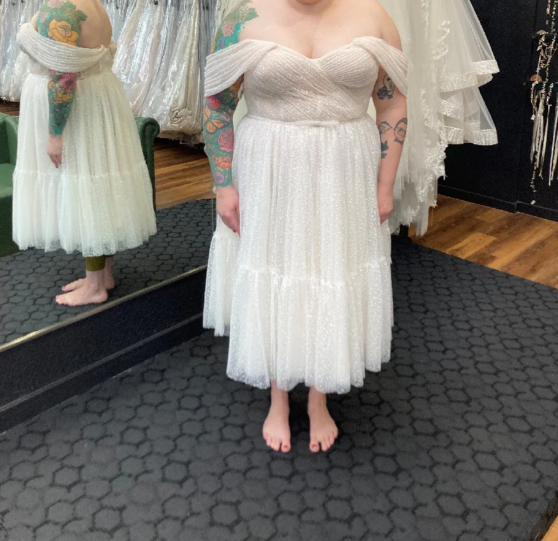 Shop Before It’s Gone!Allure Bridals Gita E175