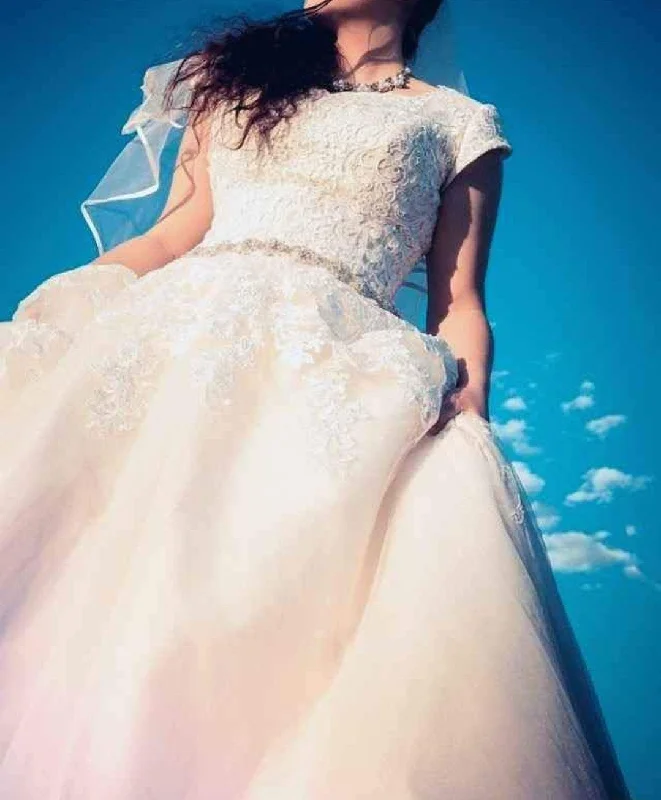 Buy More, Pay Less!Allure Bridals M543