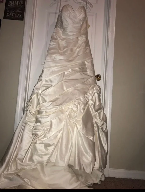 Limited-Time Price Drop!Allure Bridals Mermaid