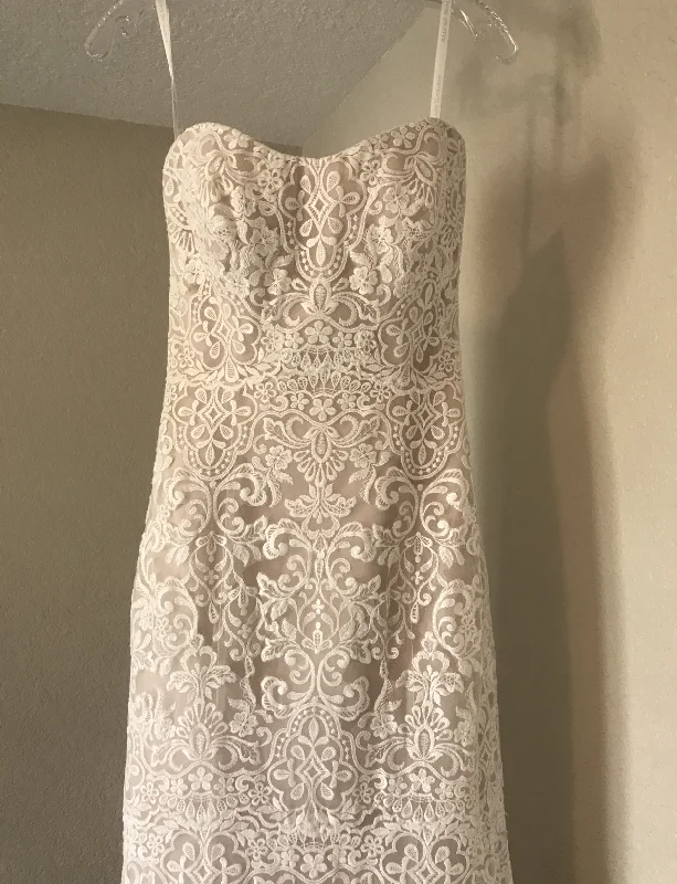 Hottest Discounts of the Year!Allure Bridals Strapless Lace
