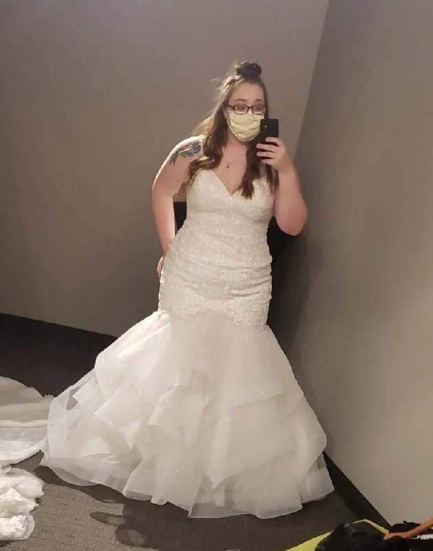 Limited Edition, Limited Price!Allure Bridals W460