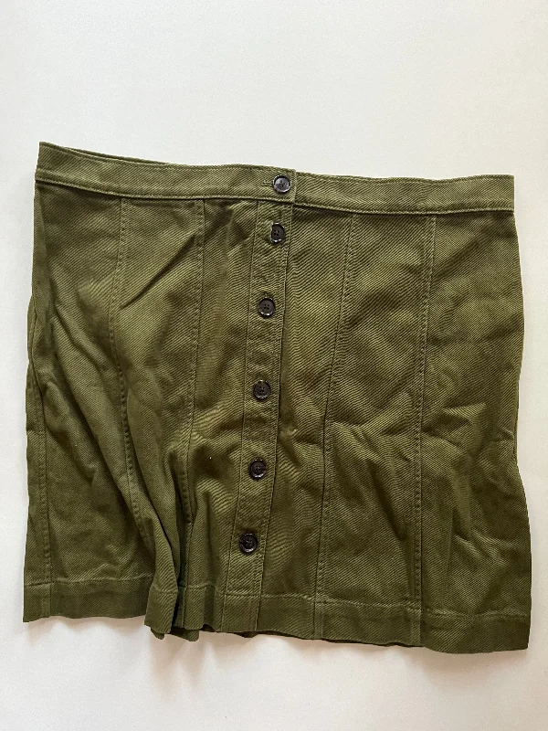 Stock Up and Save!Green Skirt Mini & Short Banana Republic, Size 18