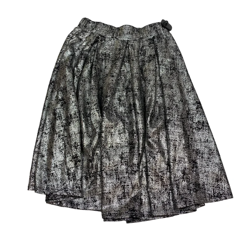 Limited Stock Available!Silver Skirt Mini & Short Red Holly, Size S