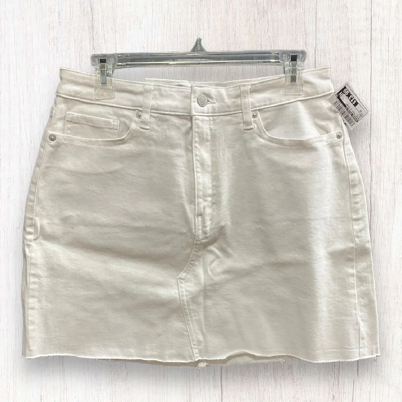 Don’t Wait – Deals Won’t Last!White Skirt Mini & Short Banana Republic, Size 10