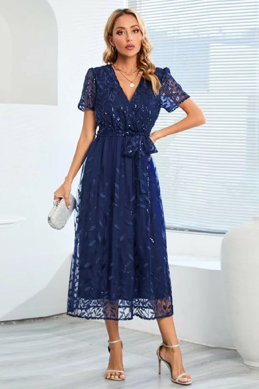 Shop the Hottest Deals!Elegant sequin leaf dress